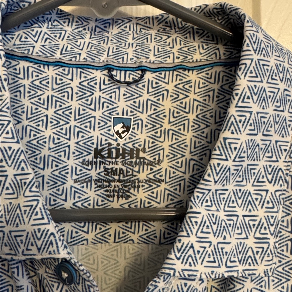 Immaculate men’s size Small Kuhl brand shortsleeved button up shirt. - Picture 2 of 6